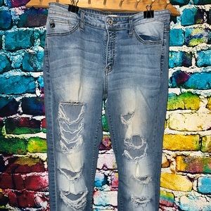kanCan size 31 Estilo style distressed skinny jeans
